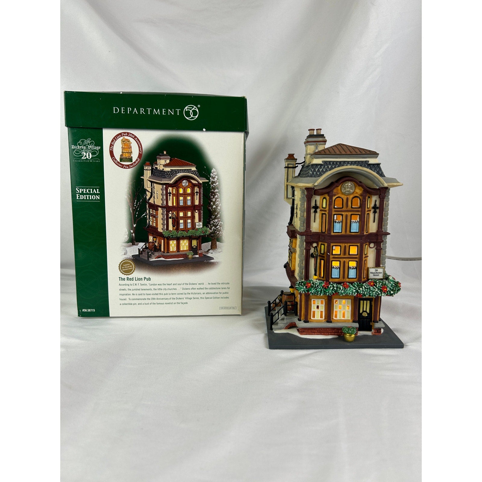 Department 56 Red Lion Pub Dickens Village 2004 Special Edition