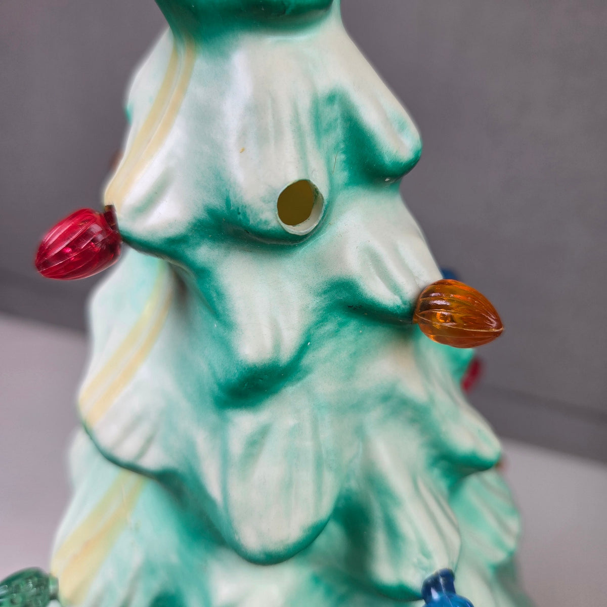 Union Products Cat 7520 Vintage Lighted Plastic Christmas Tree 13in USA