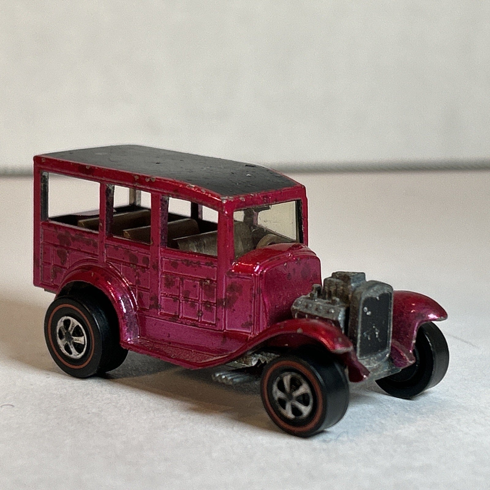 Rare Vintage Hot Wheels Redline 1968 Magenta/Pink Classic '31 Ford Woody Mattel
