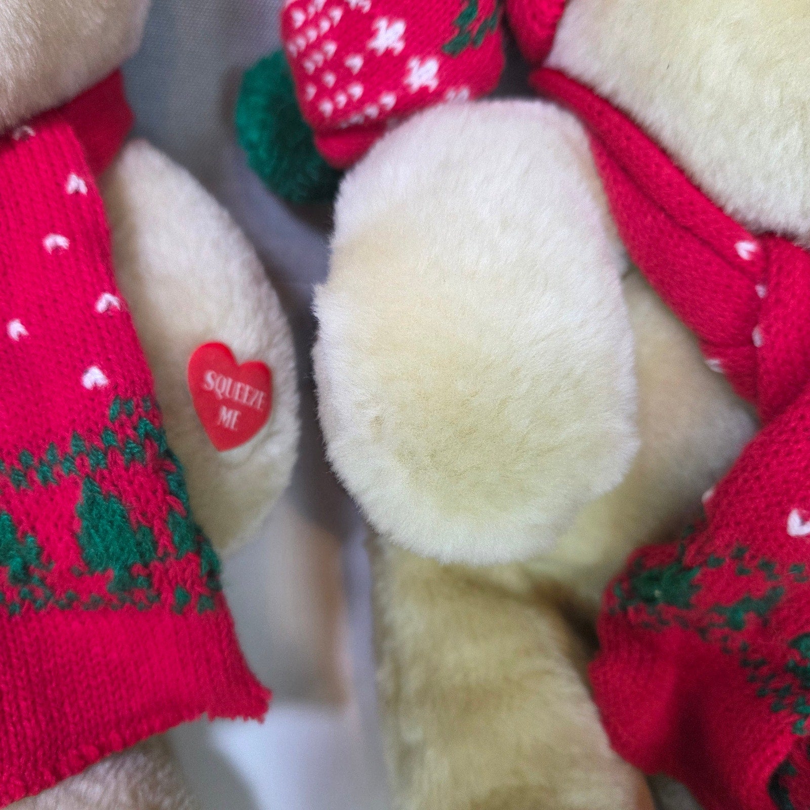 Pair of Christmas Animated Plush Bears Red Hat Scarf Holiday Stuffed Animals,n ;plkpl;