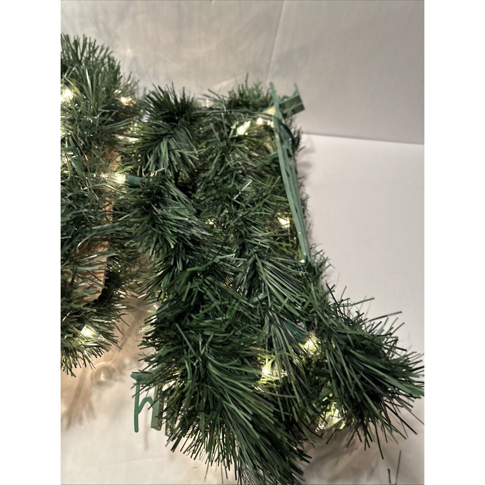 60" (approx) 5x12' x 3" Pre-Lit Artificial Pine Christmas Garland, Clear Lights