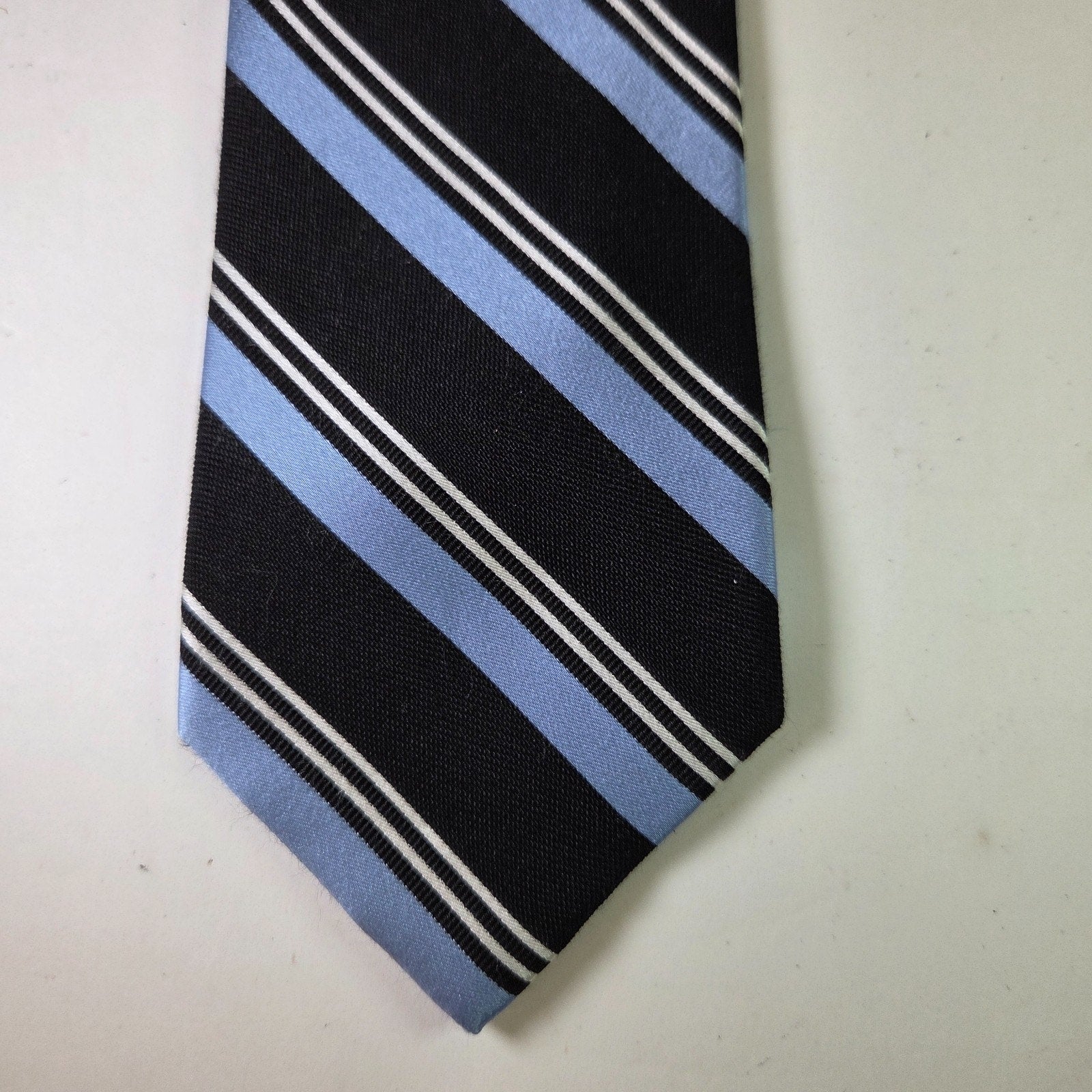Tommy Hilfiger Repp Striped Tie Black Blue White 100% Silk 3.5” x 58”
